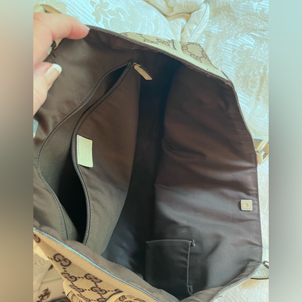 Gucci Beige and Brown GG Canvas Tote. Good condition. Authenticity card provided - Picture 11 of 14